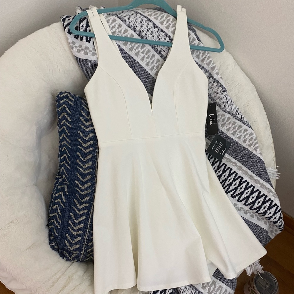 COPY - Little White Dress 💛
